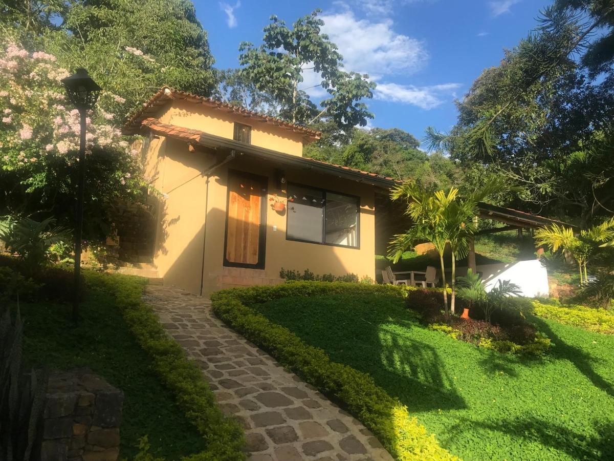 Hotel Casas De Campo El Ciruelo San Gil Exteriör bild